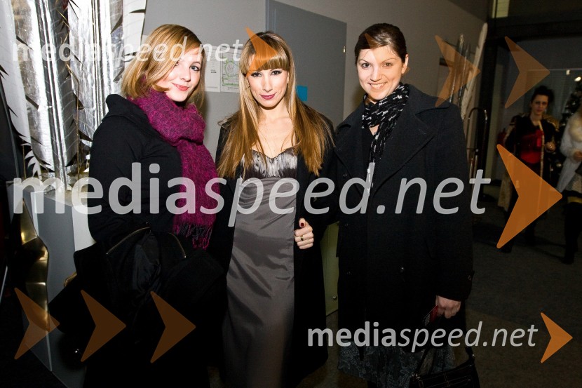 Erika Žnidaršič, TV voditeljica s prijateljicamaMen's Healthov izbor modela za naslovnico 2009