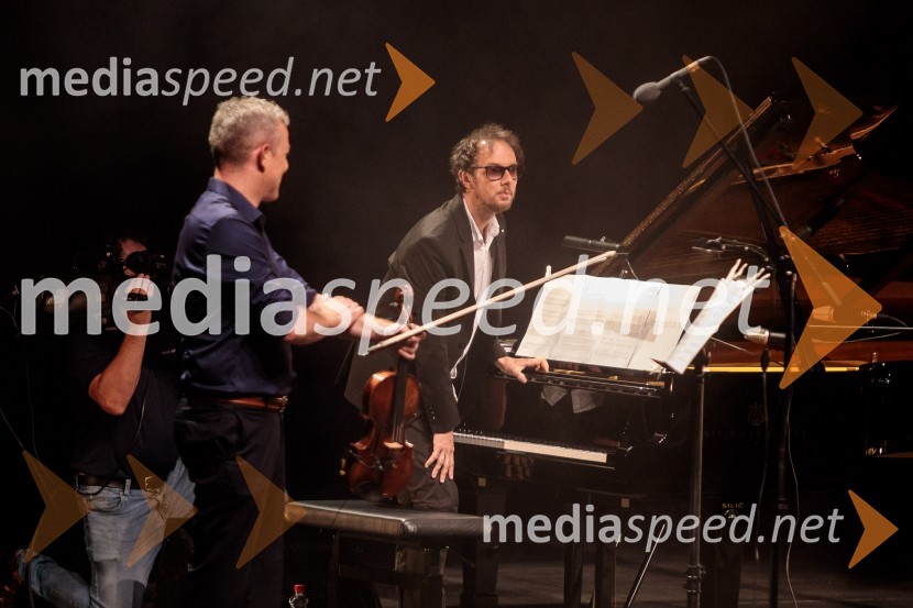  Benjamin Ziervogel, violinist;  Marko Črnčec, klaviaturist100 let Astorja Piazzolle, MARKO HATLAK & FUNtango, Festival Ljubljana