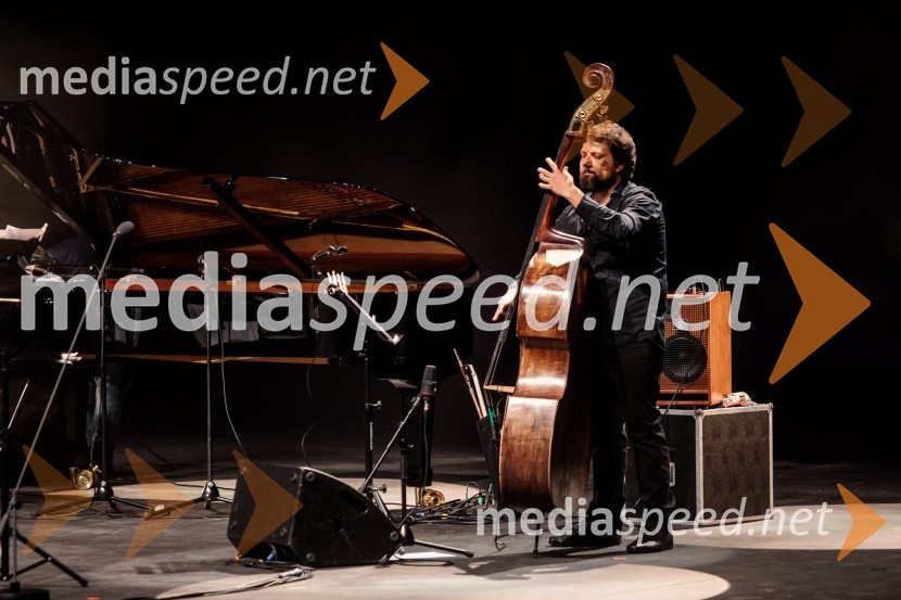  Luka Herman Gaiser, kontrabas100 let Astorja Piazzolle, MARKO HATLAK & FUNtango, Festival Ljubljana