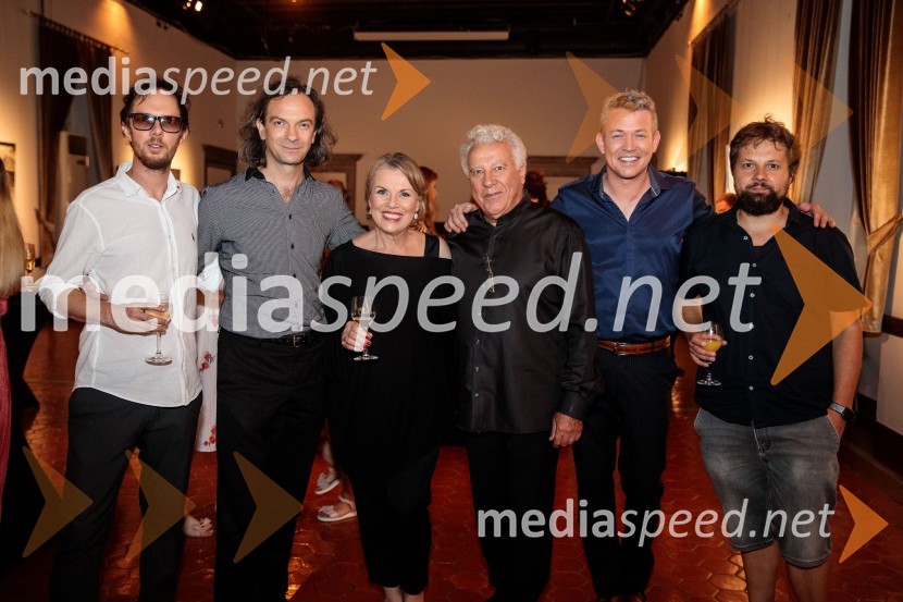  Marko Črnčec, klaviaturist;  Marko Hatlak, glasbenik;  ... ;  Marcos Fink, operni pevec;  Benjamin Ziervogel, violinist;  Luka Herman Gaiser, kontrabas100 let Astorja Piazzolle, MARKO HATLAK & FUNtango, Festival Ljubljana