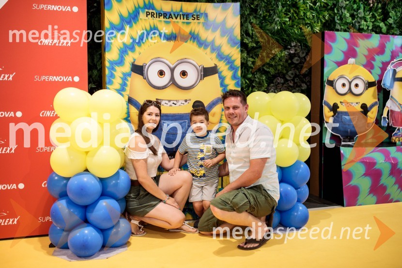 Mala rumena bitja s hlačami na naramnice napolnila Cineplexx