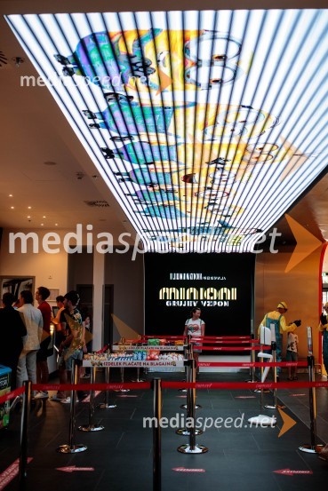 Mala rumena bitja s hlačami na naramnice napolnila Cineplexx