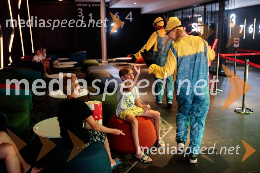 Mala rumena bitja s hlačami na naramnice napolnila Cineplexx