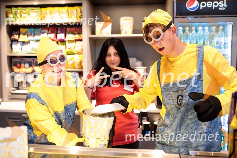 Mala rumena bitja s hlačami na naramnice napolnila Cineplexx