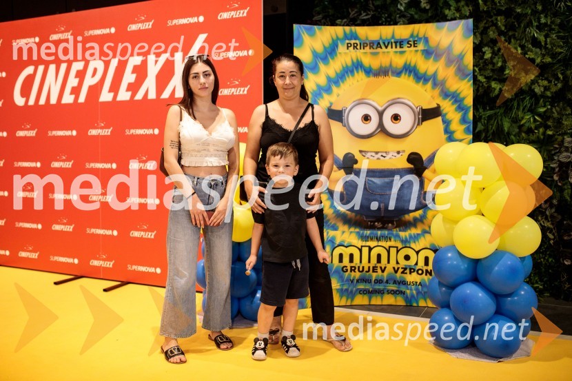 Mala rumena bitja s hlačami na naramnice napolnila Cineplexx