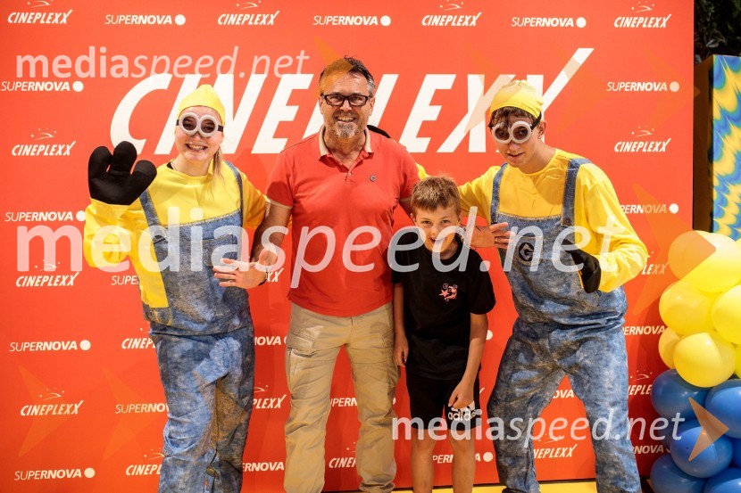  ... ;  Jernej Kuntner, igralec;  ... ;  ... Mala rumena bitja s hlačami na naramnice napolnila Cineplexx