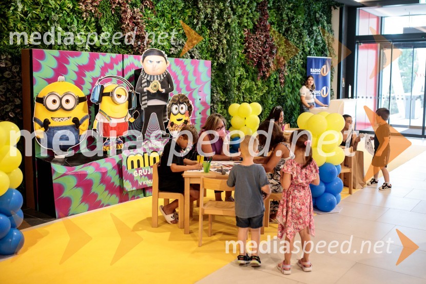 Mala rumena bitja s hlačami na naramnice napolnila Cineplexx