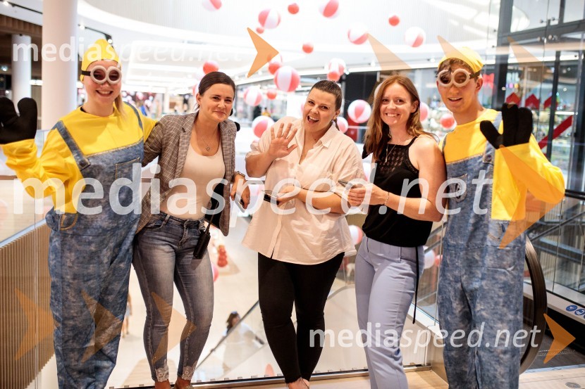 Mala rumena bitja s hlačami na naramnice napolnila Cineplexx