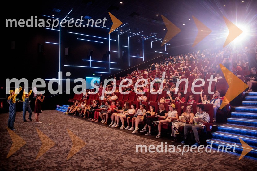 Mala rumena bitja s hlačami na naramnice napolnila Cineplexx