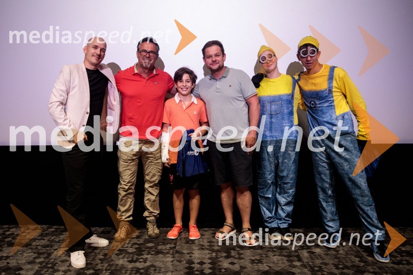 Mala rumena bitja s hlačami na naramnice napolnila Cineplexx