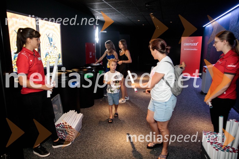 Mala rumena bitja s hlačami na naramnice napolnila Cineplexx