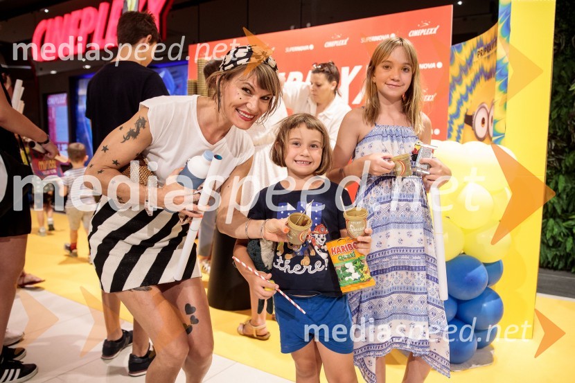  Ana Raščan, voditeljica in novinarka;  ... ;  ... Mala rumena bitja s hlačami na naramnice napolnila Cineplexx