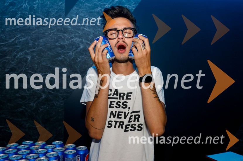  Lovro Janez Prešiček, igralecHiter kot strel, premiera Cineplexx Ljubljana Rudnik