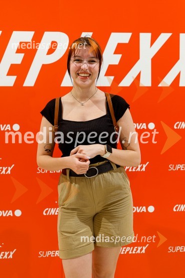  Kaja Kočevar- Kaya Solo, vlogerkaHiter kot strel, premiera Cineplexx Ljubljana Rudnik