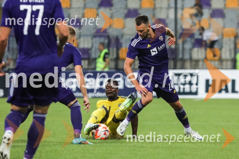  Malik Abubakari, nogometaš, HJK Helsinki;  Max  Watson, nogometaš, NK MariborNogometna tekma NK Maribor - HJK Helsinki