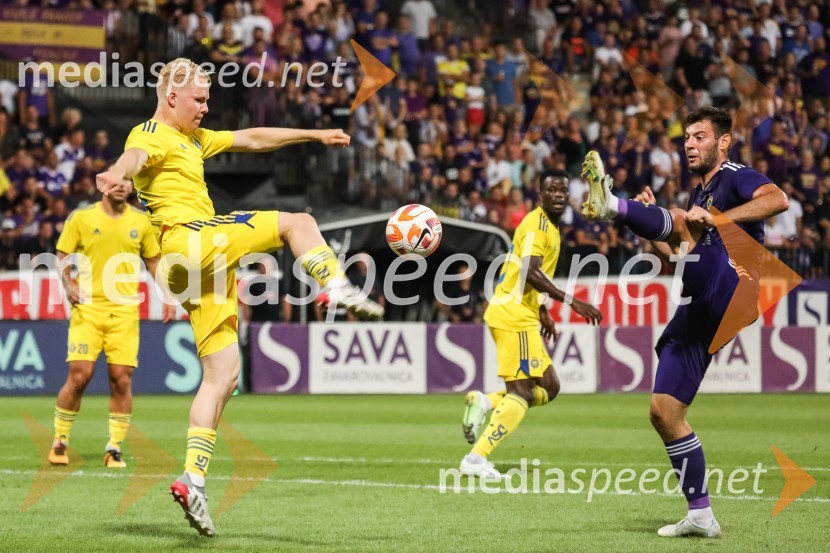  ... ;  Roko Baturina, nogometaš, NK MariborNogometna tekma NK Maribor - HJK Helsinki