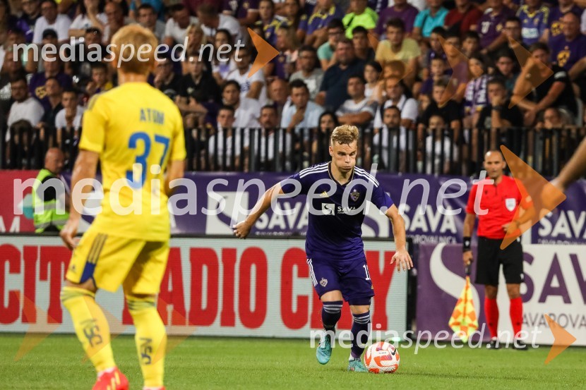 Atomu Tanaka, nogometaš, HJK Helsinki;  Aljaž Antolin, nogometašNogometna tekma NK Maribor - HJK Helsinki