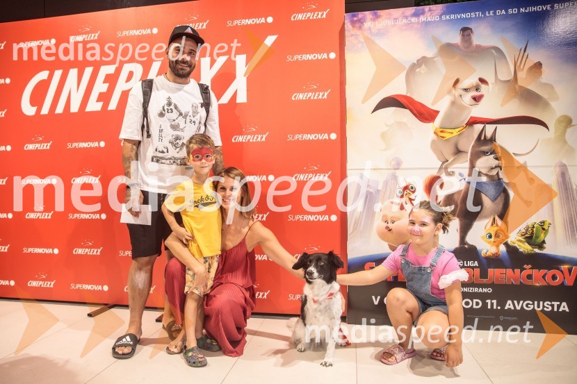  Jani Jugovic, Cool Fotr;  Teja  Jugovic, spletna vplivnica, Cool mamacitaPremiera DC liga super ljubljenčkov, Cineplexx Ljubljana