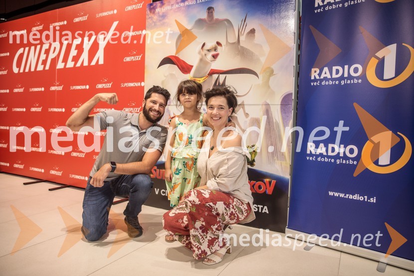  Uroš Bitenc, moderator, vplivneš;  Antea Mramor Bitenc, igralka, voditeljicaPremiera DC liga super ljubljenčkov, Cineplexx Ljubljana