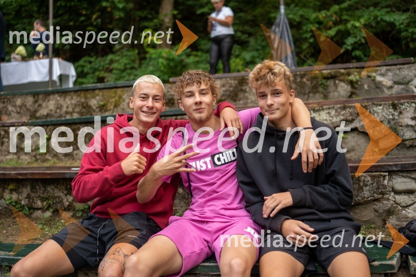 Crvena jabuka, Letni oder Ruše 2022