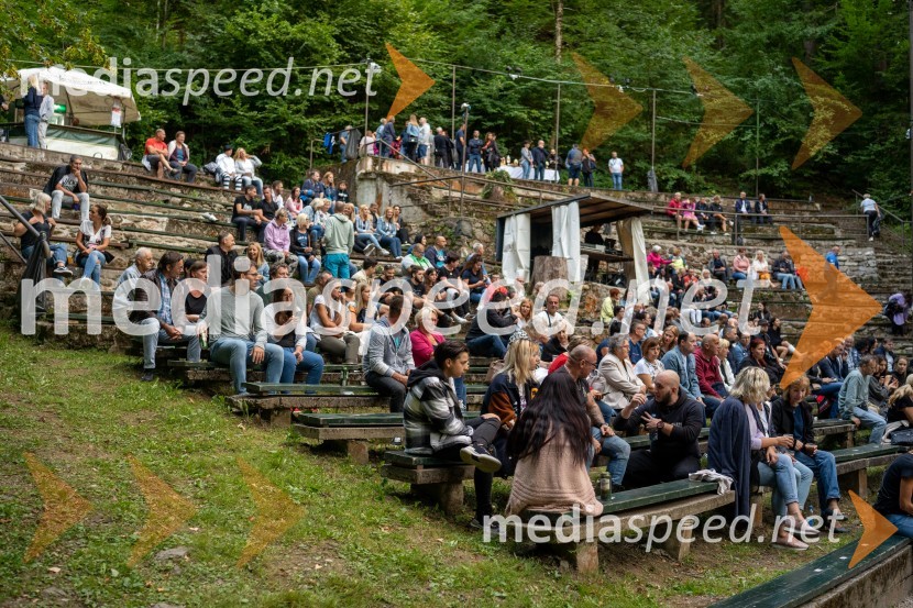 Crvena jabuka, Letni oder Ruše 2022