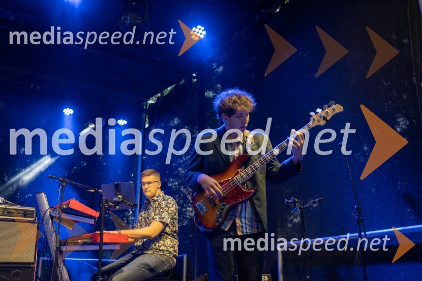 Crvena jabuka, Letni oder Ruše 2022