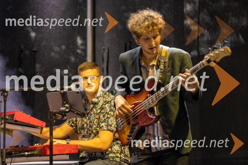 Crvena jabuka, Letni oder Ruše 2022