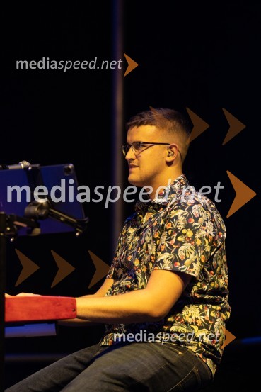 Crvena jabuka, Letni oder Ruše 2022