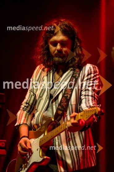  Damir  Gonz , kitarist, Crvena JabukaCrvena jabuka, Letni oder Ruše 2022