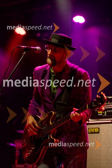  Krešimir  Kaštelan, basist, Crvena JabukaCrvena jabuka, Letni oder Ruše 2022