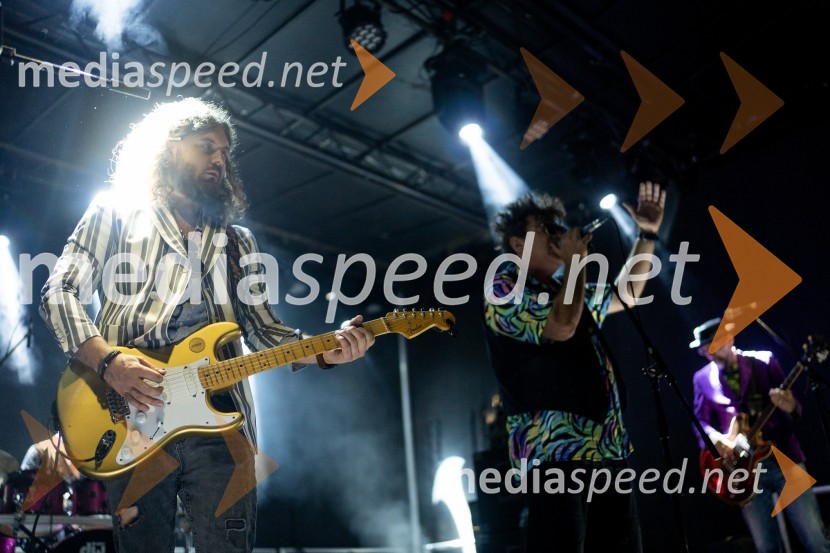  Damir  Gonz , kitarist, Crvena Jabuka;  Dražen Žerić – Žera, pevec, skupina Crvena jabukaCrvena jabuka, Letni oder Ruše 2022