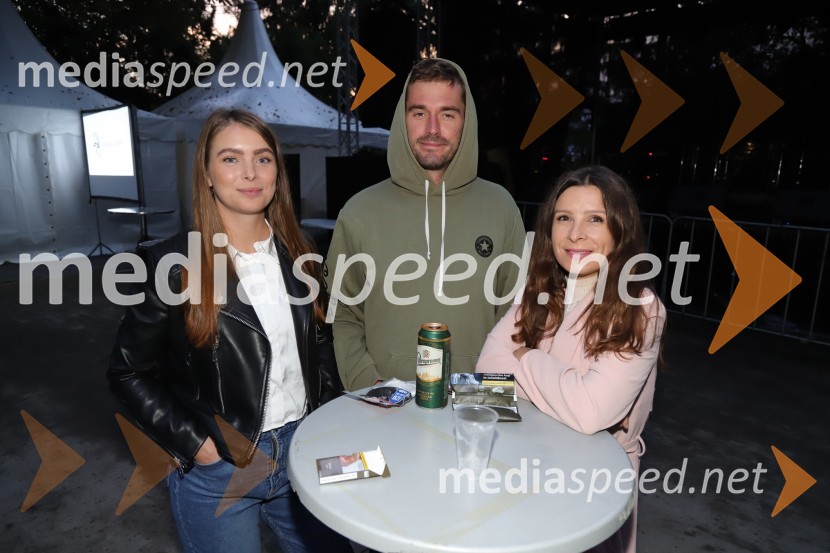  ... ;  ... ;  Jana Ujčič, novinarka, Pop TVAlo!Stari in The Sticky Licks, Letni oder Ruše 2022