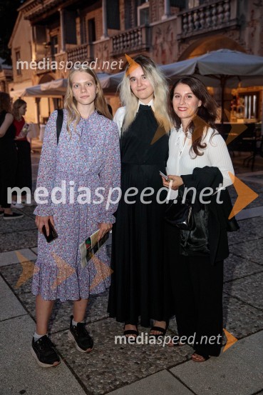  Anastasiia Kucheriava, glasbenica;  Sofia  Hornei, glasbenica;  Živa Ploj Peršuh, dirigentkaMednarodni orkester Ljubljana, Festival Ljubljana 2022