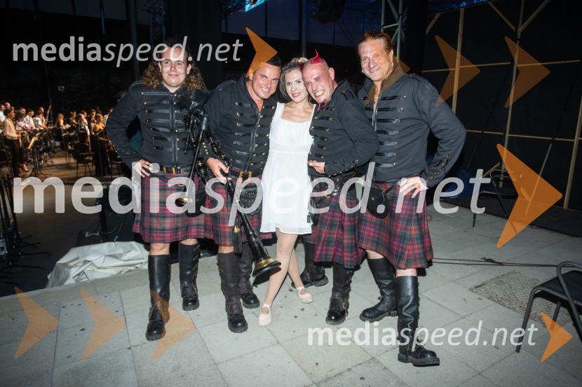  ... ;  ... ;  Johanna  Krumin, pevka;  ... ;  ... Gospodar prstanov in Hobit, Festival Ljubljana 2022