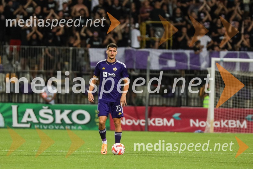  Sven Karić, nogometaš, NK MariborNogometna tekma NK Maribor : CFR Cluj