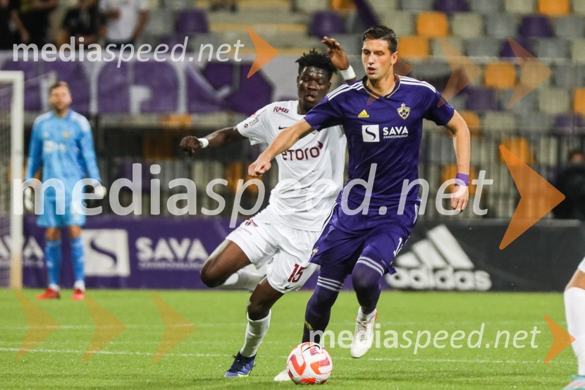  Emmanuel Yeboah, nogometaš, CFR Cluj;  Vladan Vidaković, nogometaš, NK MariborNogometna tekma NK Maribor : CFR Cluj