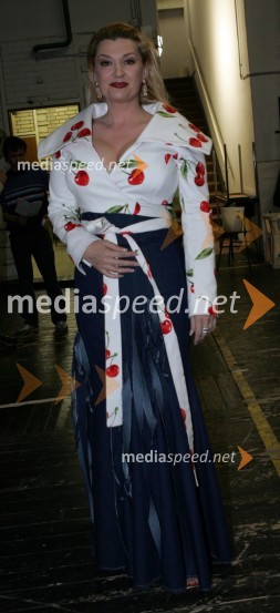 Helena Blagne Zaman, pevkaAdam in Eva z napako, oddaja na televiziji TV Paprika