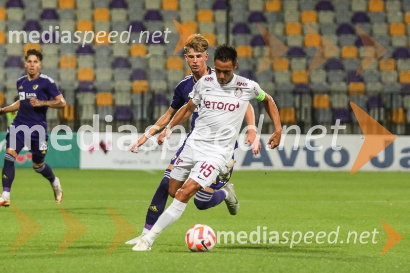  Tine Čuk, nogometaš, NK Maribor;  Mário Jorge Malico Paulino- Camora, nogometaš, CFR ClujNogometna tekma NK Maribor : CFR Cluj