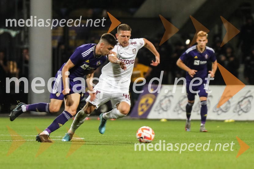  Marko Božić, nogometaš NK Maribor;  Lovro Cvek, nogometaš, CFR ClujNogometna tekma NK Maribor : CFR Cluj