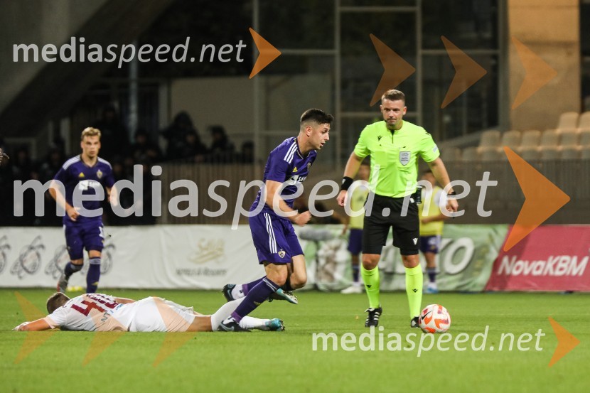  Marko Božić, nogometaš NK Maribor;  ... Nogometna tekma NK Maribor : CFR Cluj