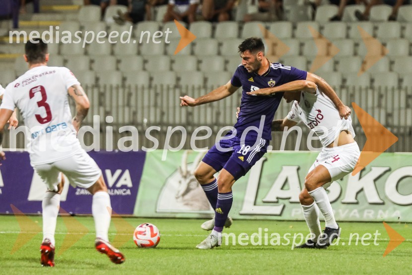  Andrei Burcă, nogometaš, CFR Cluj;  Roko Baturina, nogometaš, NK Maribor;  ... Nogometna tekma NK Maribor : CFR Cluj