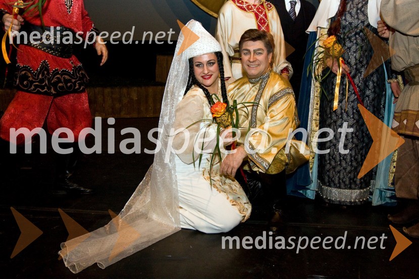 Monika Bohinec in Branko Robinšak, operna pevca (nastopajoča v predstavi)Knez Igor, premiera opere