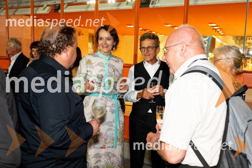  Darko  Brlek, direktor in umetniški vodja, Festival Ljubljana; dr. Mateja Gaber, predsednica Akademskega zbora Filozofske fakultete; Dr. Brane Gaber, pediater;  Janez Platiše, novinar in fotografPianistka HÉLÈNE GRIMAUD in Simfonični orkester iz Pittsburgha, Festival Ljubljana 2022