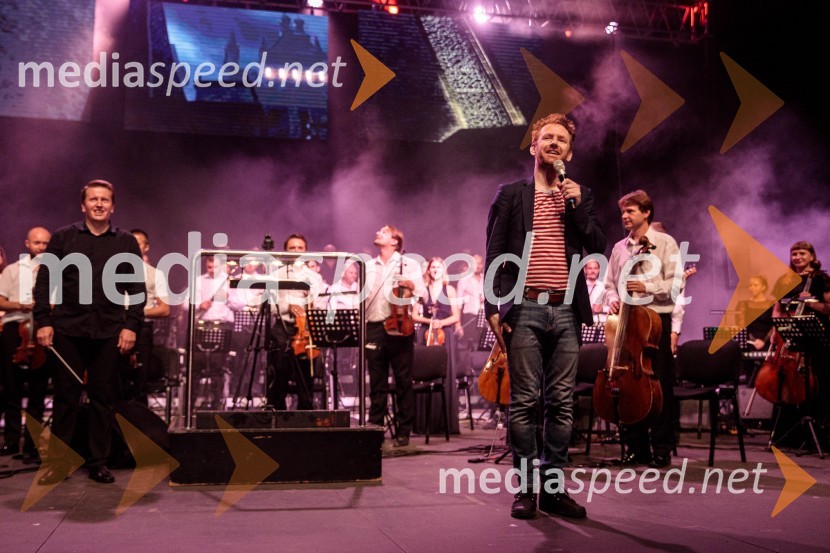  Taras  Martynyk, dirigent;  Chris Rankin, igralecČarobna glasba iz Harryja Potterja, Festival Ljubljana 2022