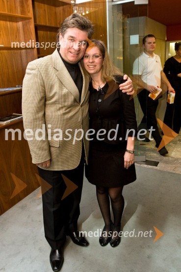 Branko Robinšak, operni pevec (nastopajoči v predstavi) s hčerkoKnez Igor, premiera opere