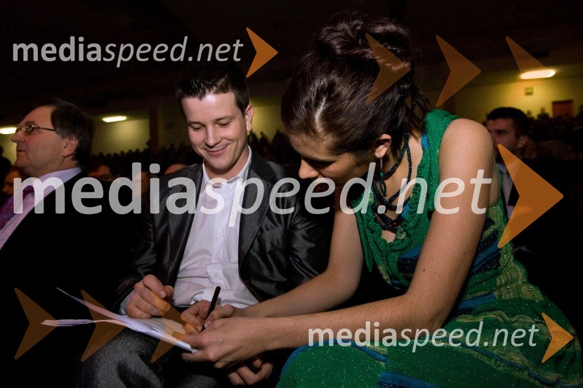 Boštjan Romih, TV voditelj in moderator jutranjega programa Radia 1 in Ivjana Banič, moderatorka jutranjega programa na Radiu 1Slovenec leta 2008