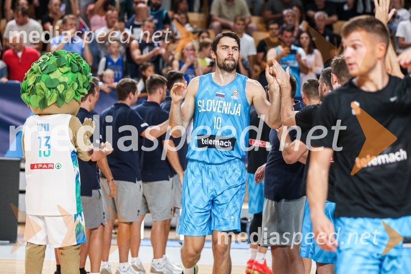  Mike Tobey, košarkarKošarkarska tekma Slovenija : Hrvaška