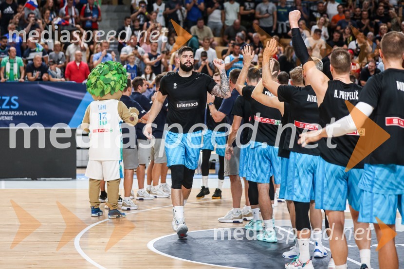  Žiga Dimec, košarkarKošarkarska tekma Slovenija : Hrvaška