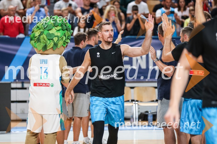  Zoran Dragić, košarkarKošarkarska tekma Slovenija : Hrvaška