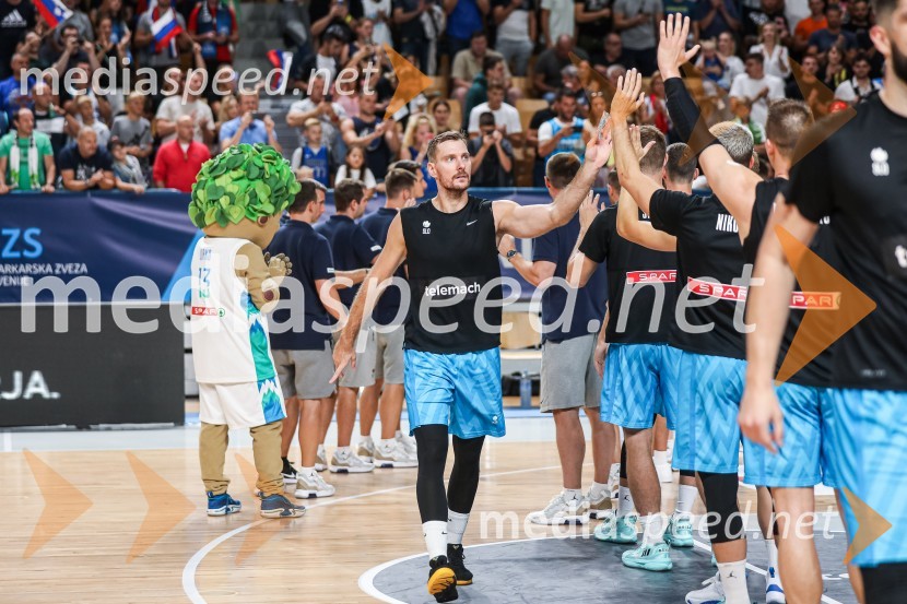  Zoran Dragić, košarkarKošarkarska tekma Slovenija : Hrvaška